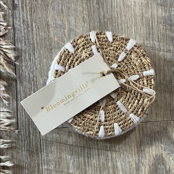 •| bloomingville sea grass coasters - Picture 2 of 5